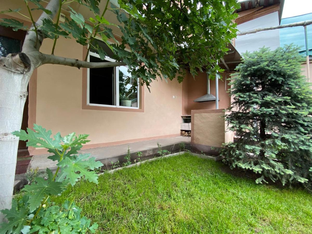 Frоdо - Cozy As A Home For 4-6 Persons Tashkent Esterno foto